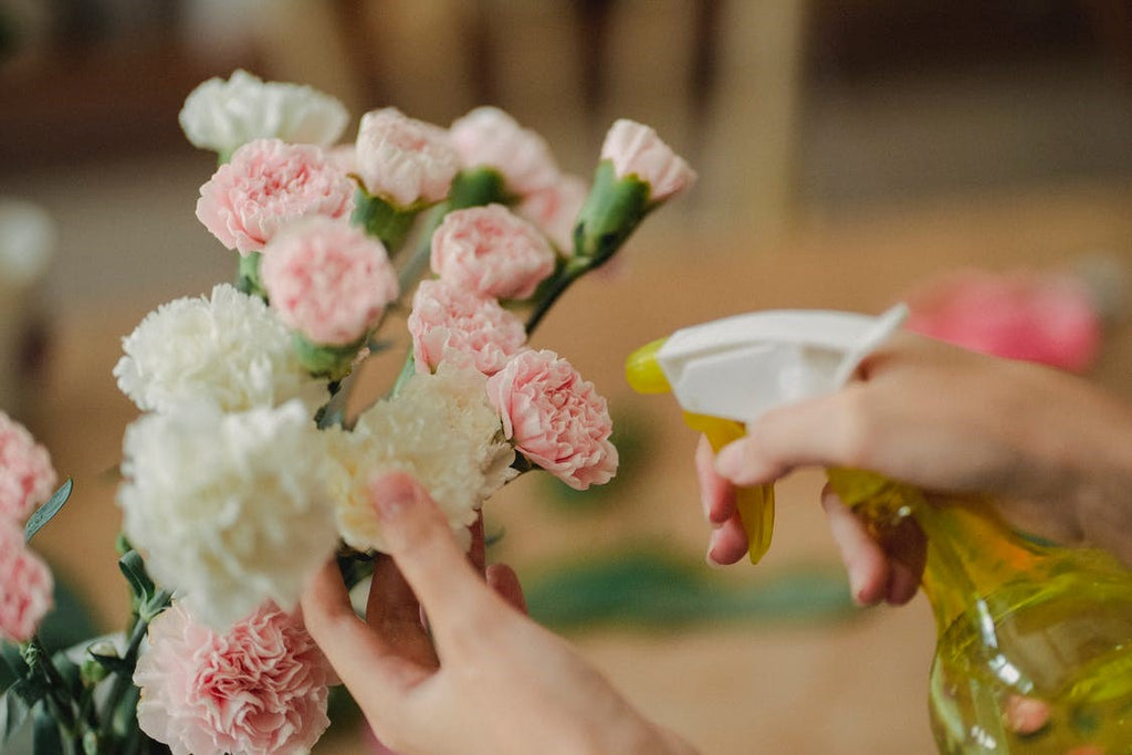 How to Clean Artificial Flowers for Event Tables