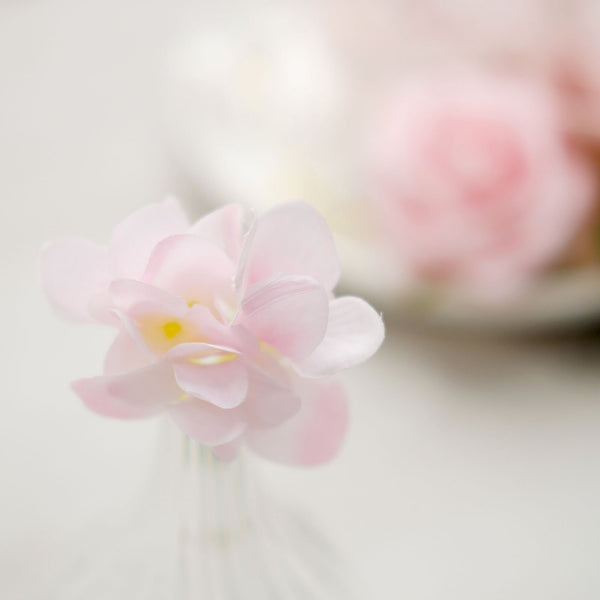 Artificial Roses, Peonies, Daisy & Hydrangea Mix Faux Flowers Box with Stem and Leaves